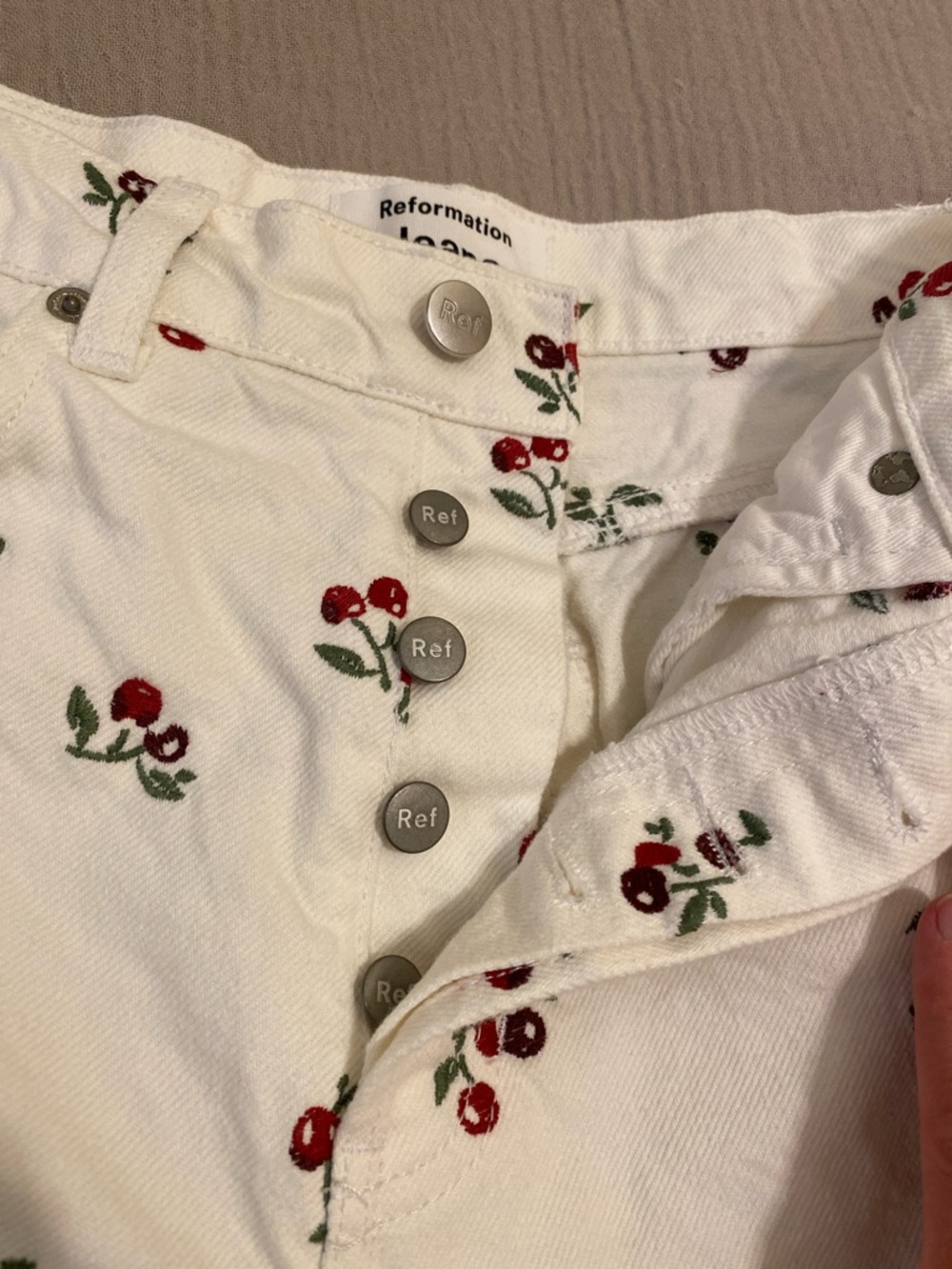 Reformation White Straight-Leg Jeans with Cherry Motif. Size 26 - Picture 8 of 14